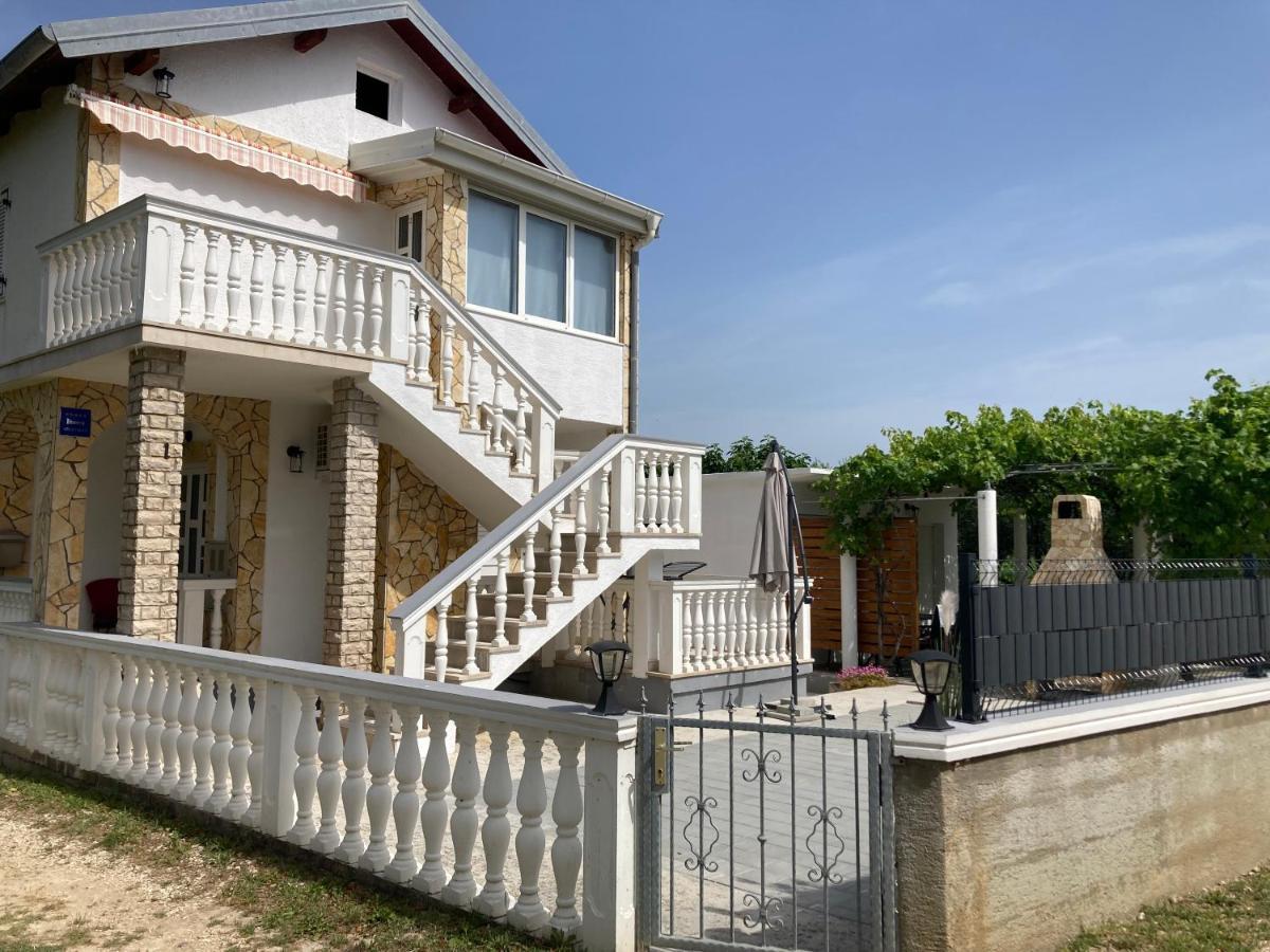 Apartmani Dorijan วรซี ภายนอก รูปภาพ